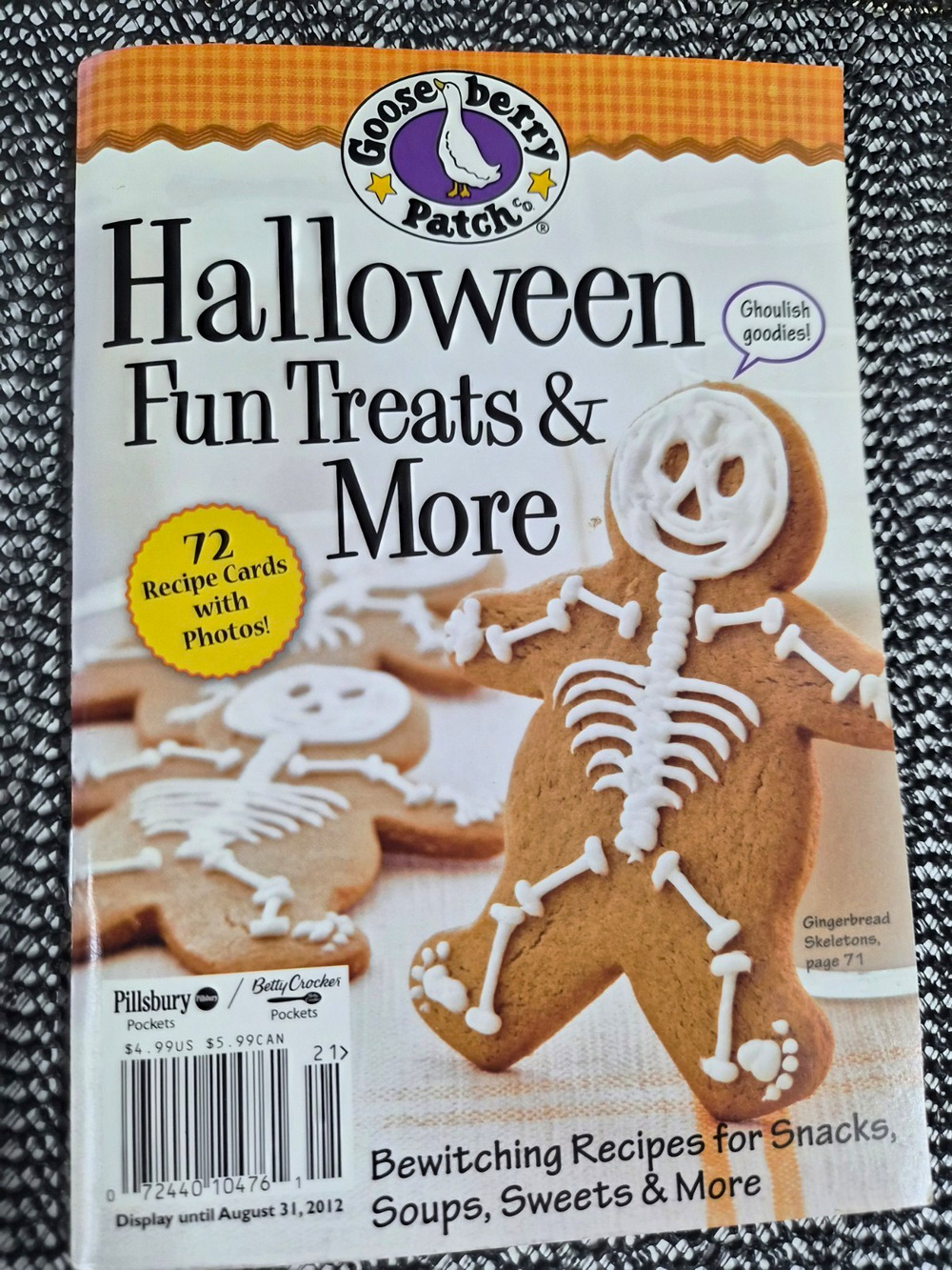 Gooseberry Patch Halloween Fun Treats & More 2012 Recipe Cookbook